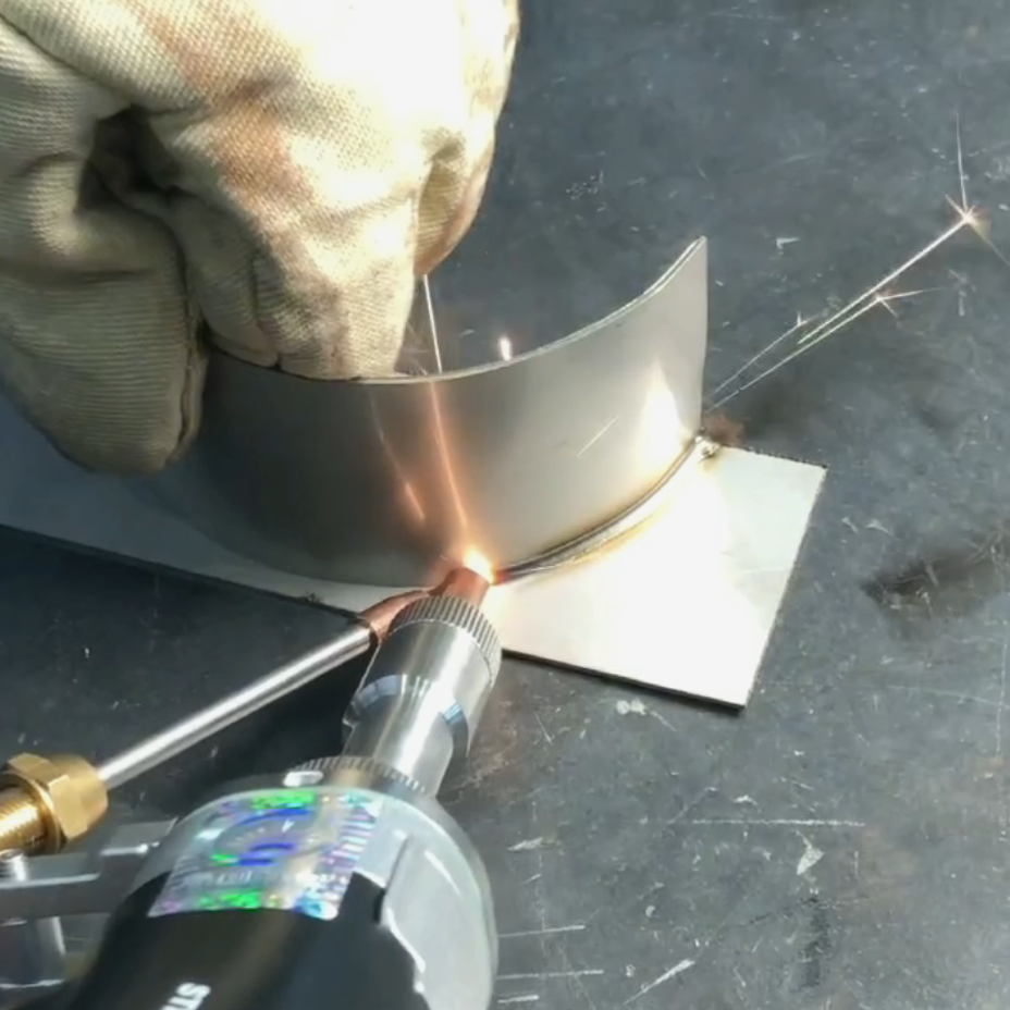 Circular arc laser welding